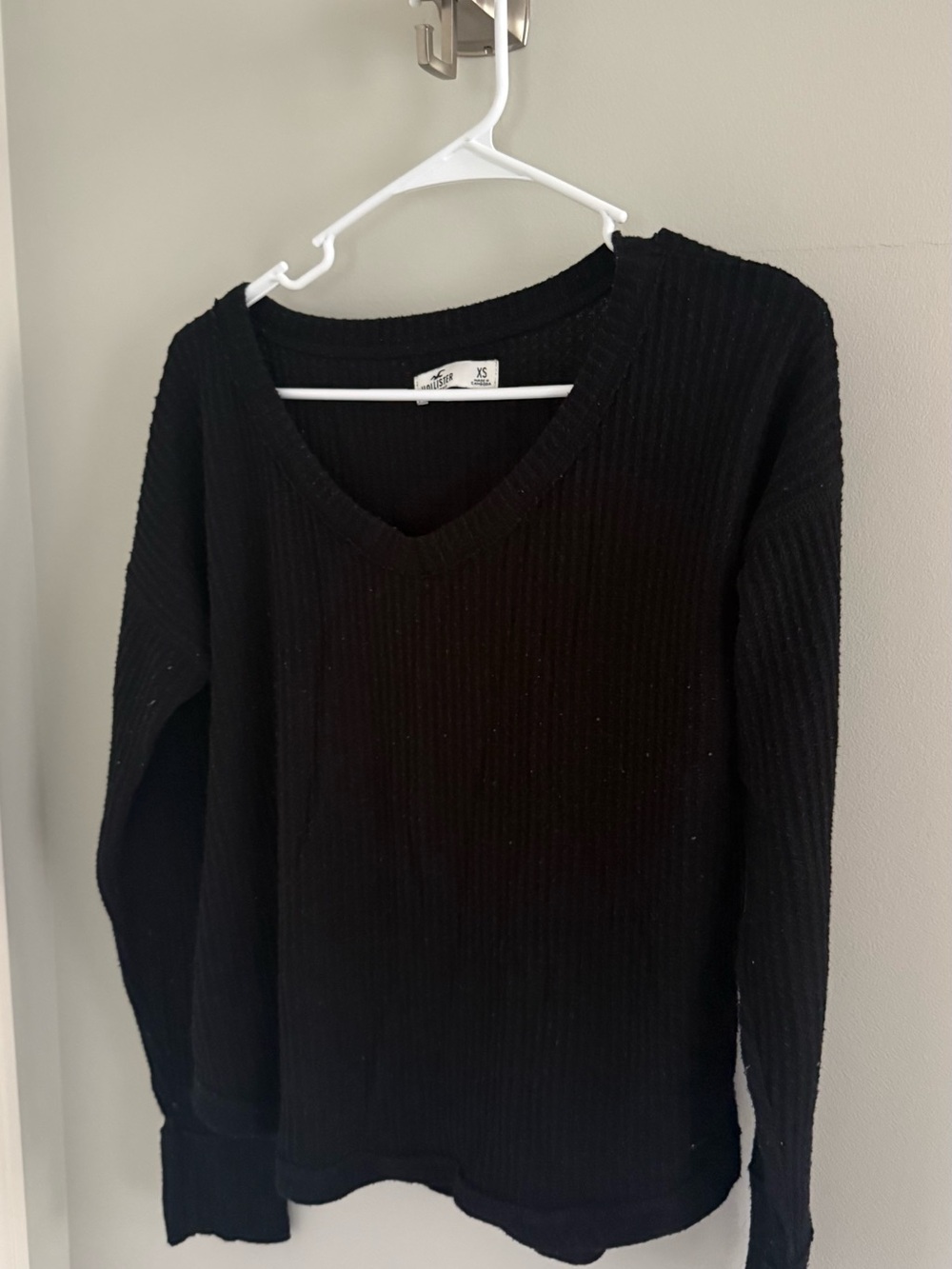 Hollister Black Ribbed V-Neck Sweater